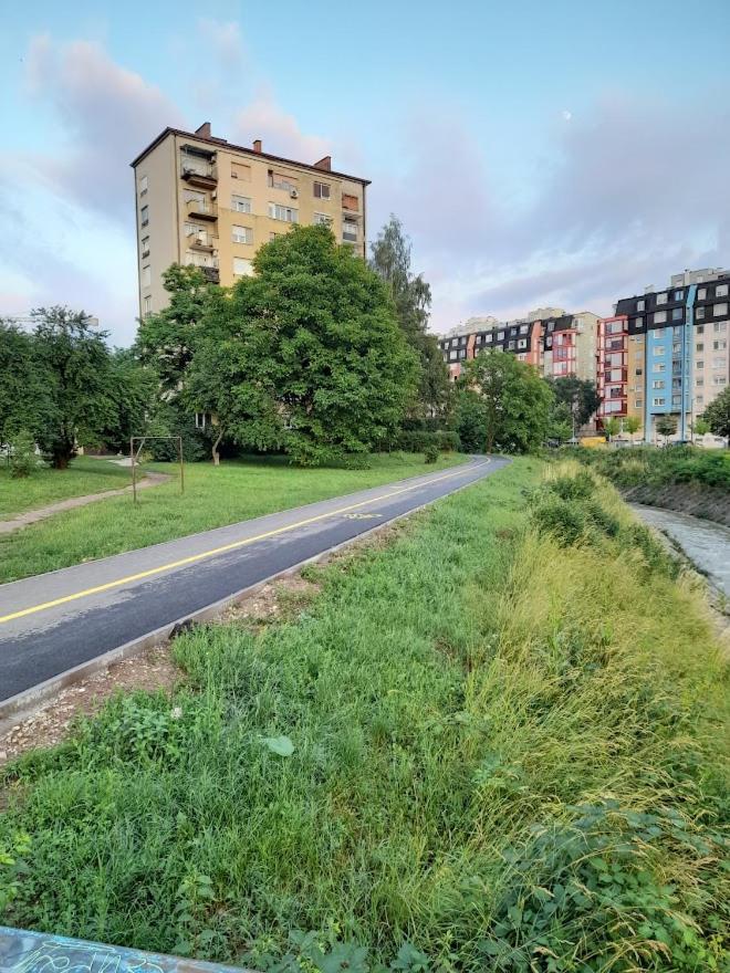 Apartman Bulevar Stupine Tuzla Dış mekan fotoğraf