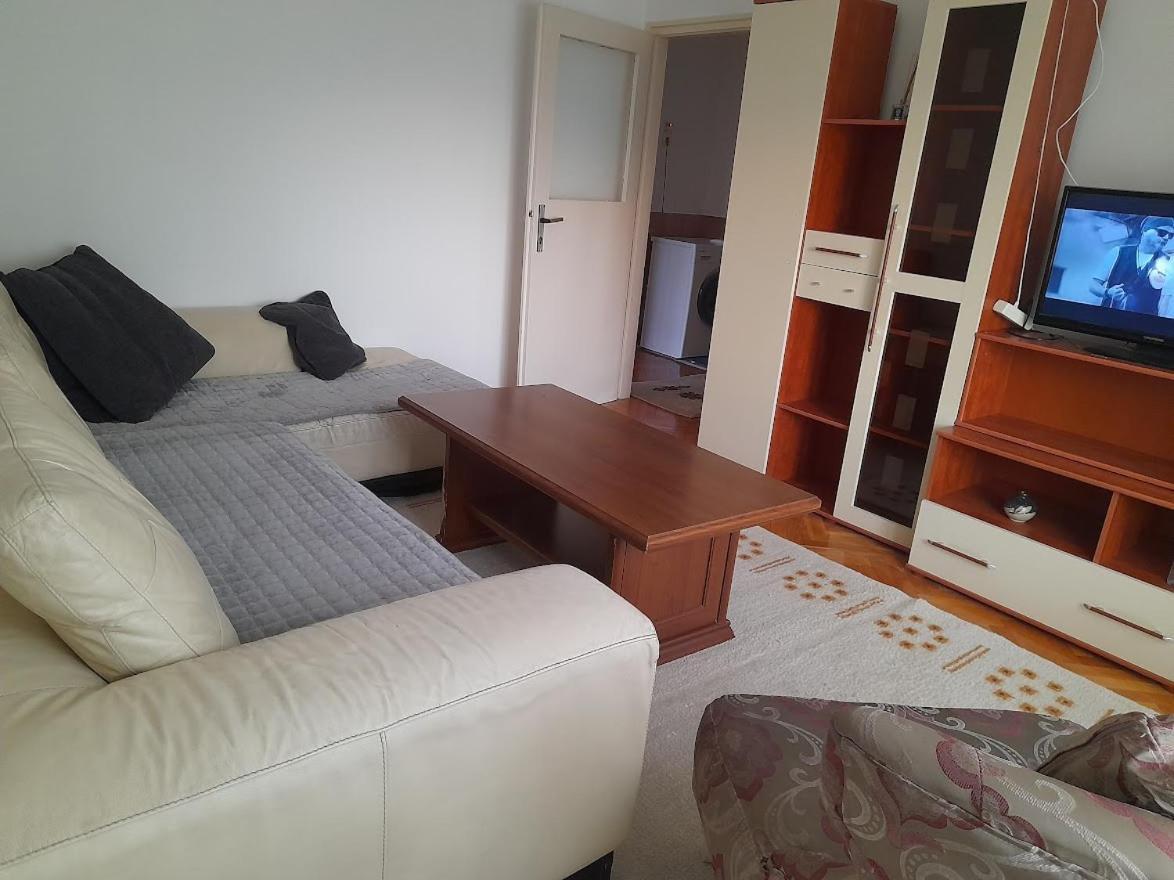 Apartman Bulevar Stupine Tuzla Dış mekan fotoğraf